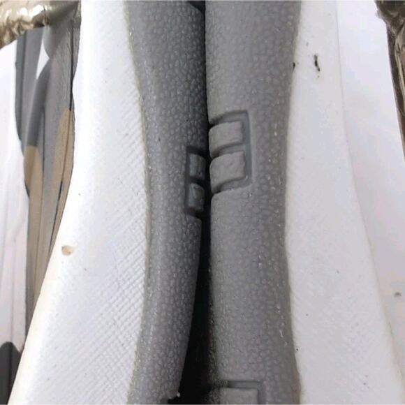 Mickey Mouse Thong Sandals Women's Size L 9-10 Beach Flip Flop Gold Sequins READ - Picture 8 of 12